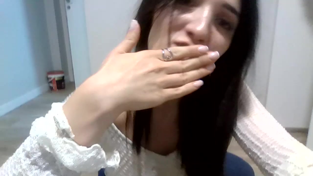 Thespicys Live Cam Screenshot – 2025-08-04 02:20:10