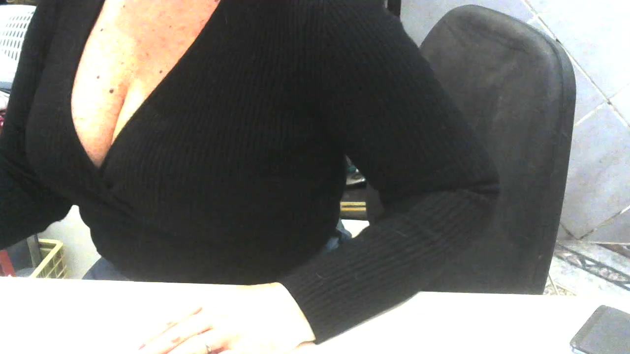 Tiadoxvideos Live Cam Screenshot – 2025-08-28 16:34:27