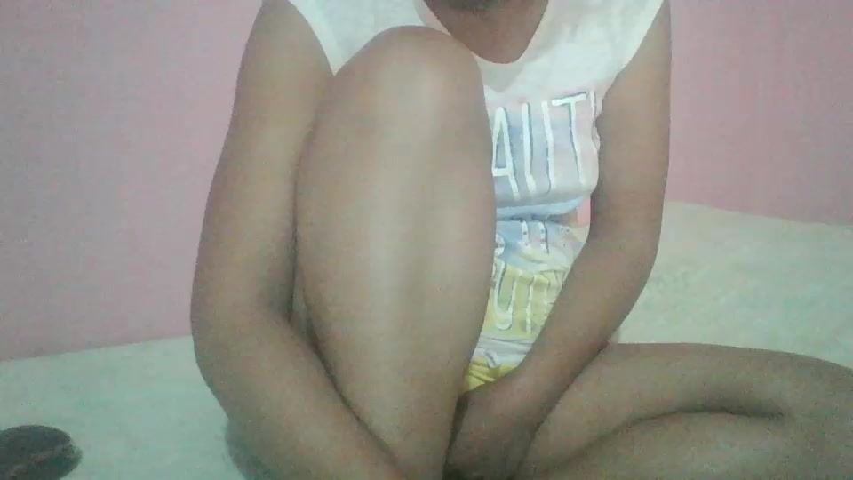 Tinah301 Live Cam Screenshot – 2025-08-04 10:22:30