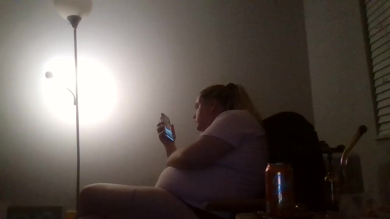 TokerQueen25 Live Cam Screenshot – 2025-08-04 07:00:08