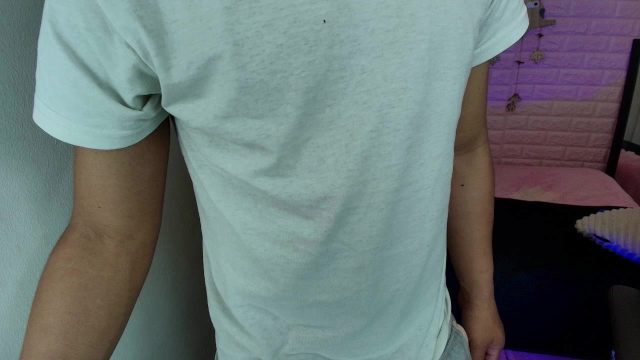 Tommy_cherry Live Cam Screenshot – 2025-08-15 15:31:43