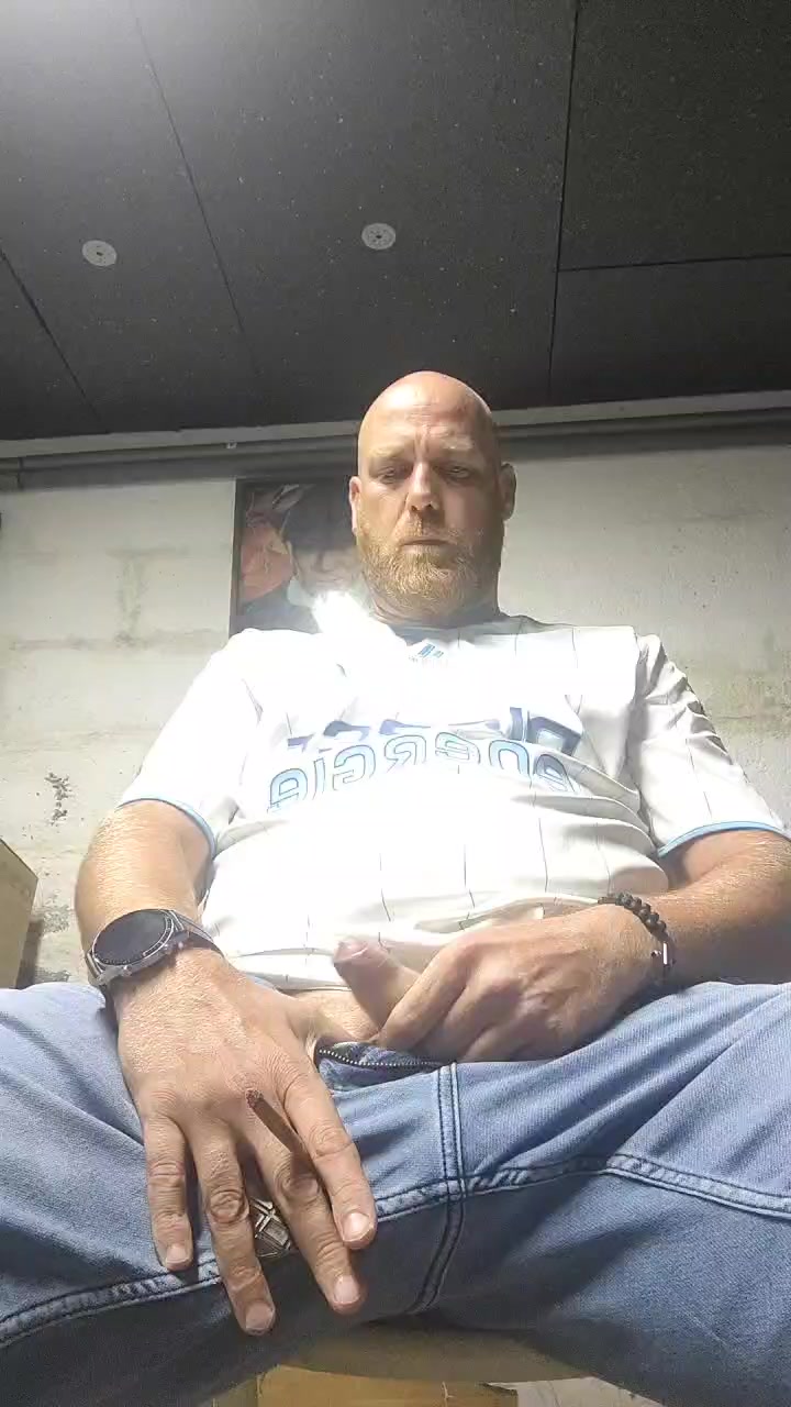 Tomtoyz Live Cam Screenshot – 2025-08-04 20:18:56