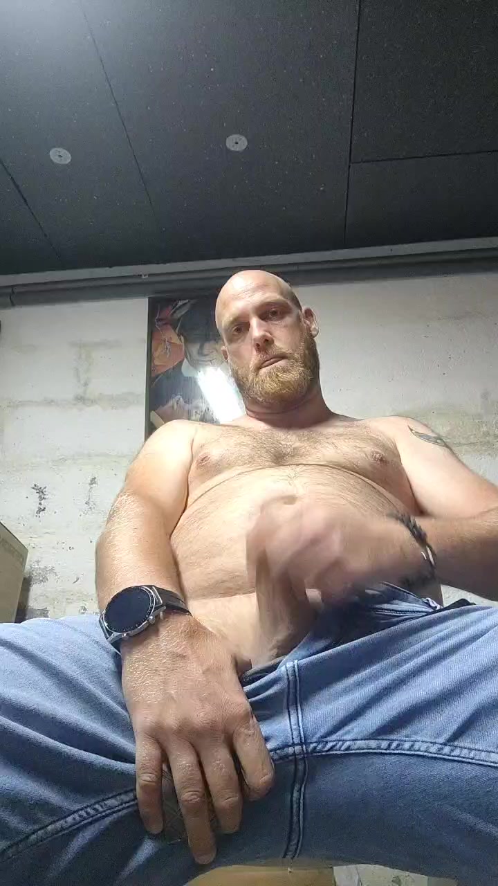 Tomtoyz Live Cam Screenshot – 2025-08-04 21:02:54