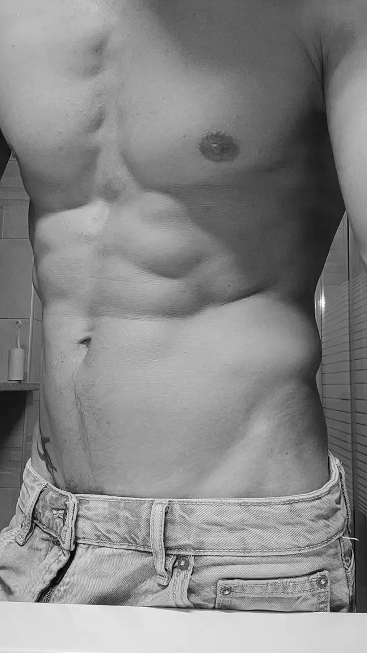 Topmike Live Cam Screenshot – 2025-08-07 22:36:37