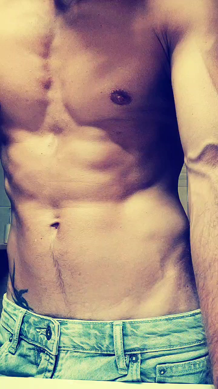 Topmike Live Cam Screenshot – 2025-08-07 23:02:43