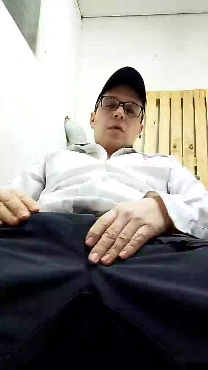 Tuloco1987 Live Cam Screenshot – 2025-08-16 23:56:45