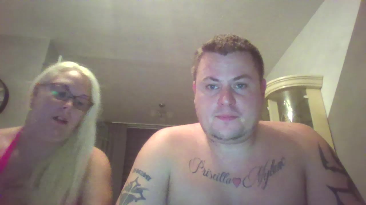 UitdagendKoppel Live Cam Screenshot – 2025-08-03 22:02:37