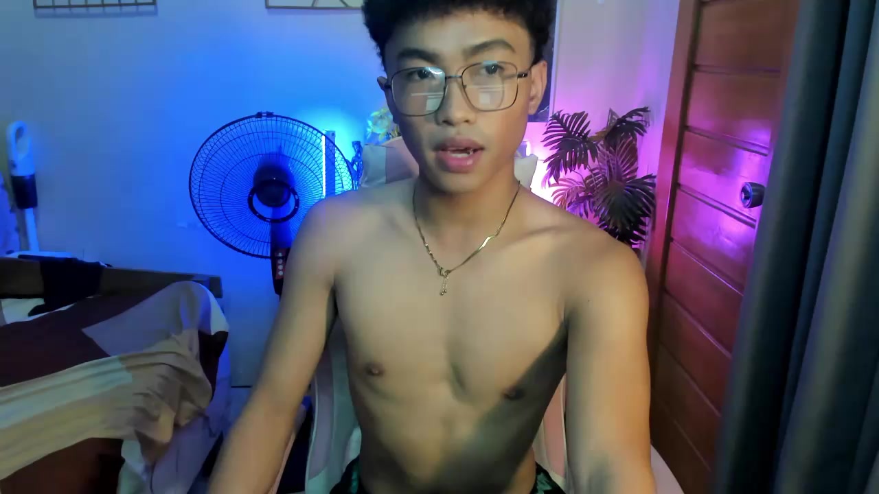 Urhotpinoy Live Cam Screenshot – 2025-08-13 11:34:16
