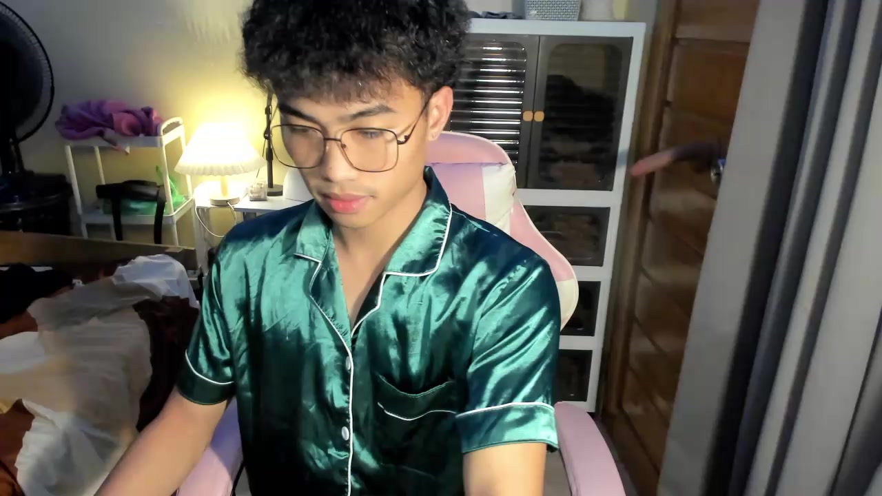 Urhotpinoy Live Cam Screenshot – 2025-09-17 10:11:34