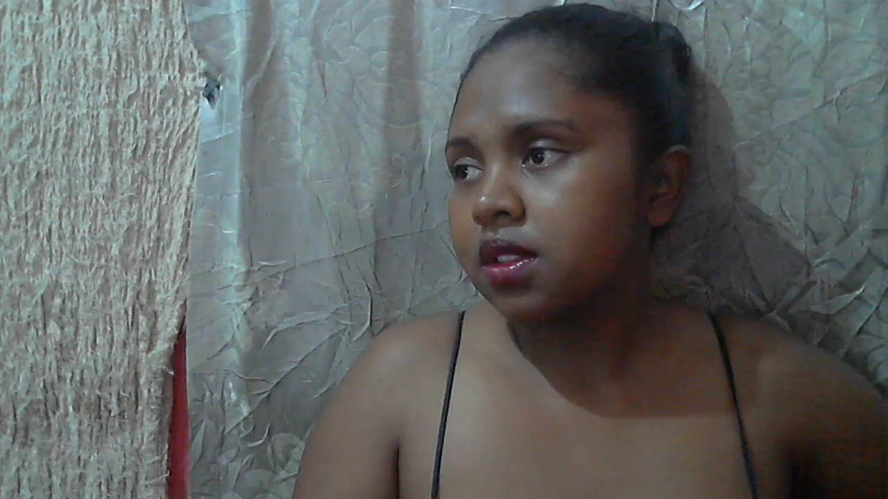 VanessaBrooks Live Cam Screenshot – 2025-08-19 07:20:24