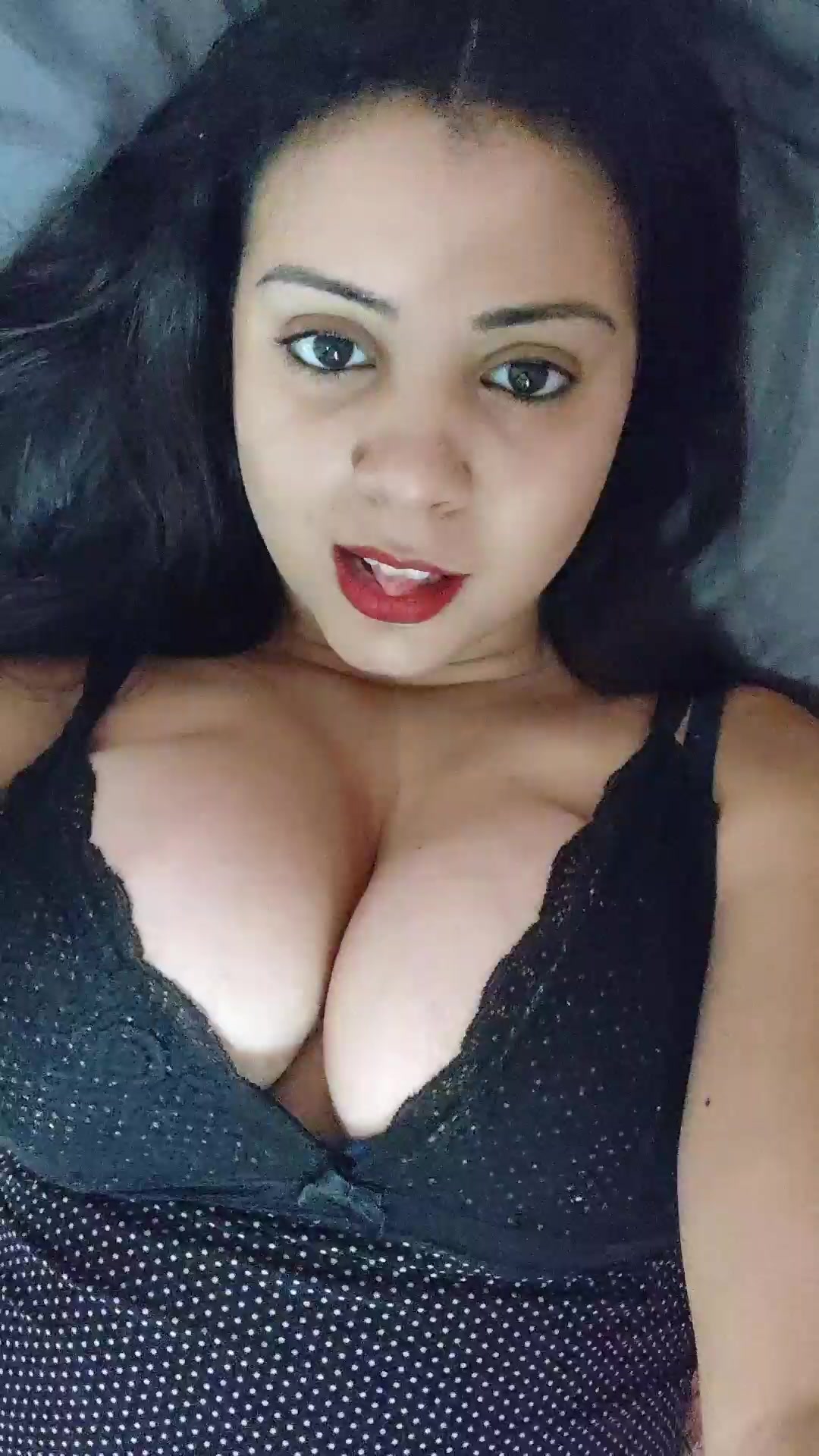 Vanessahabbit Live Cam Screenshot – 2025-08-05 17:15:16