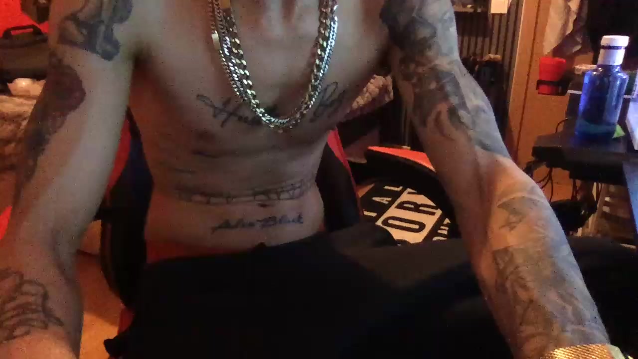 VanityMan Live Cam Screenshot – 2025-09-11 22:18:04