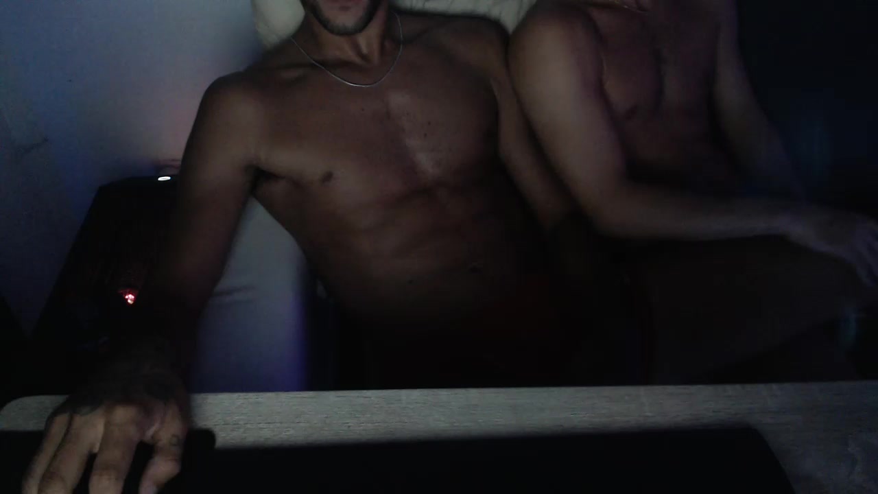 Versalovers Live Cam Screenshot – 2025-08-15 03:24:50