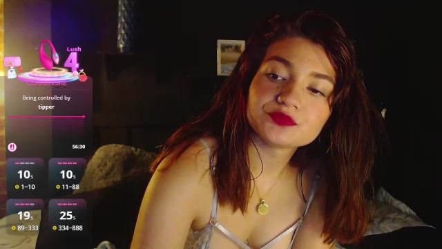 Viollet_C Live Cam Screenshot – 2025-10-10 02:46:15