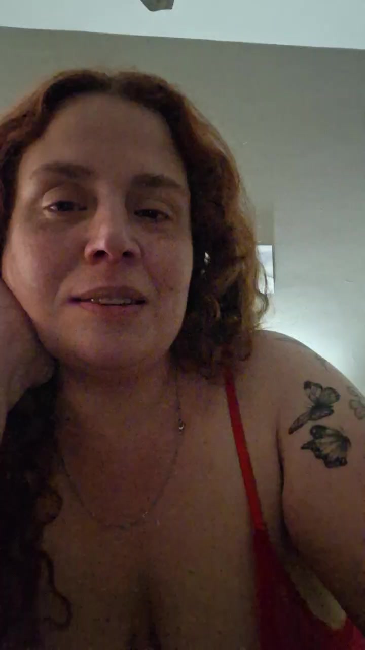 Yaya2065 Live Cam Screenshot – 2025-09-16 19:11:31