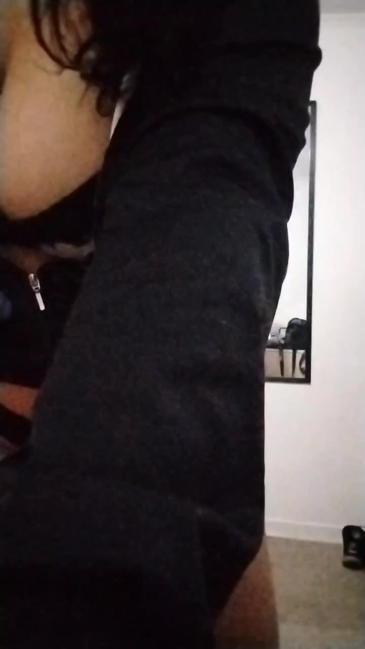 Yeniferlo Live Cam Screenshot – 2025-08-23 22:35:11