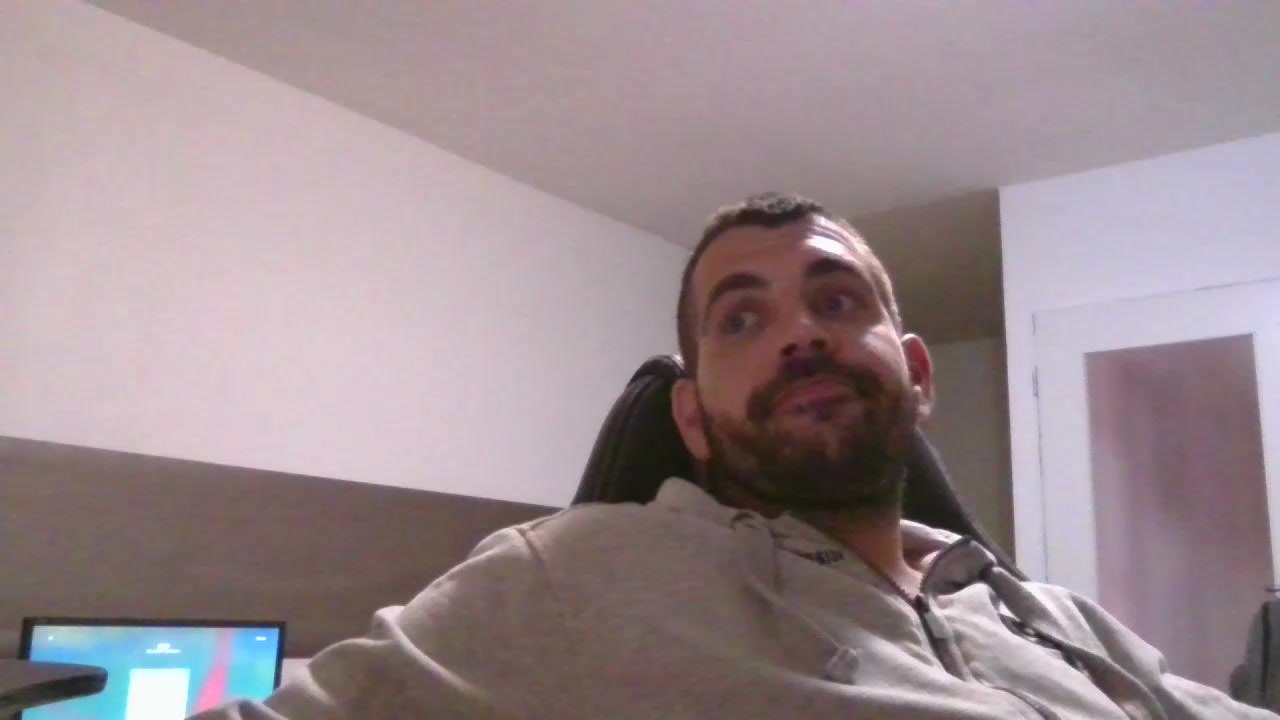 Yoqens Live Cam Screenshot – 2025-09-15 03:30:08