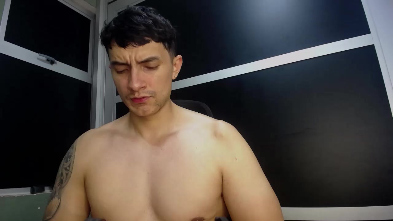 Zane_Harris Live Cam Screenshot – 2025-08-05 05:44:18