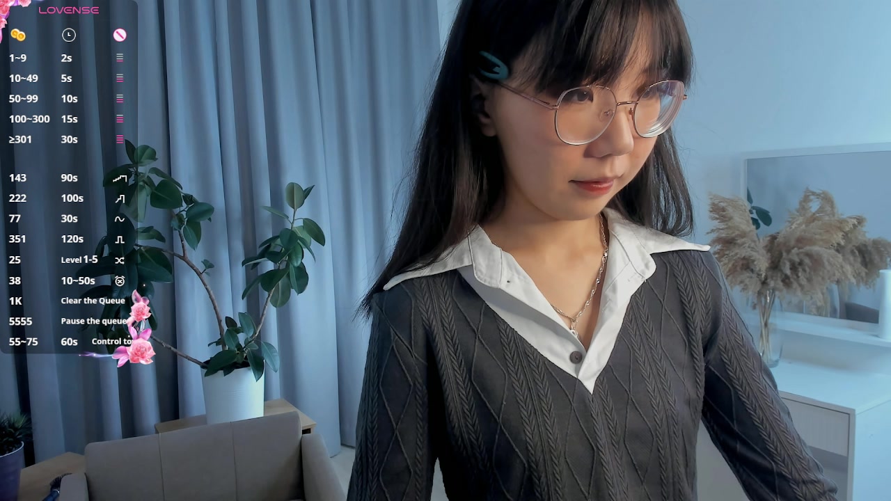 ZaraHascall Live Cam Screenshot – 2025-08-08 01:33:39