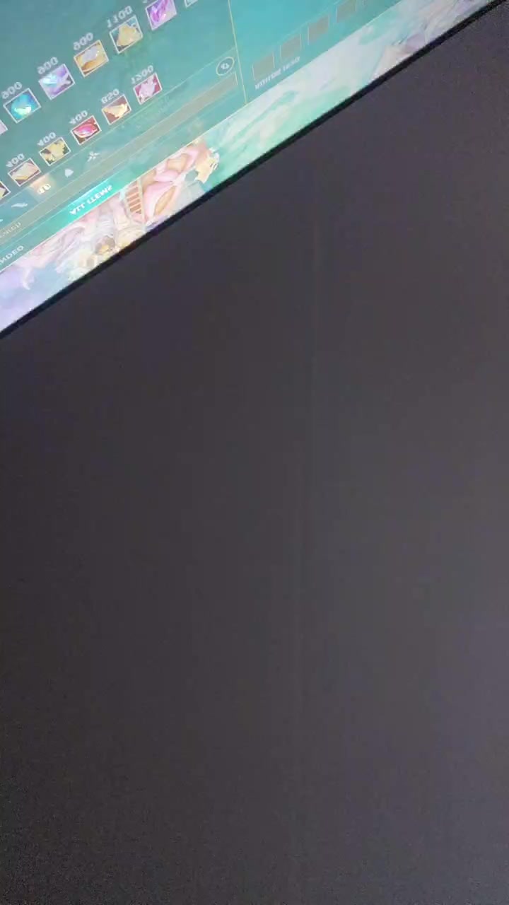Zooommmeee Live Cam Screenshot – 2025-08-05 00:07:05
