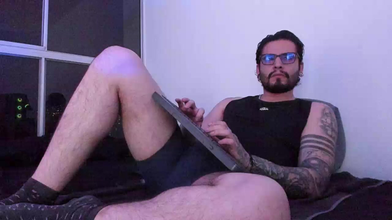 _Elon_coxx_ Live Cam Screenshot – 2025-08-03 00:30:06