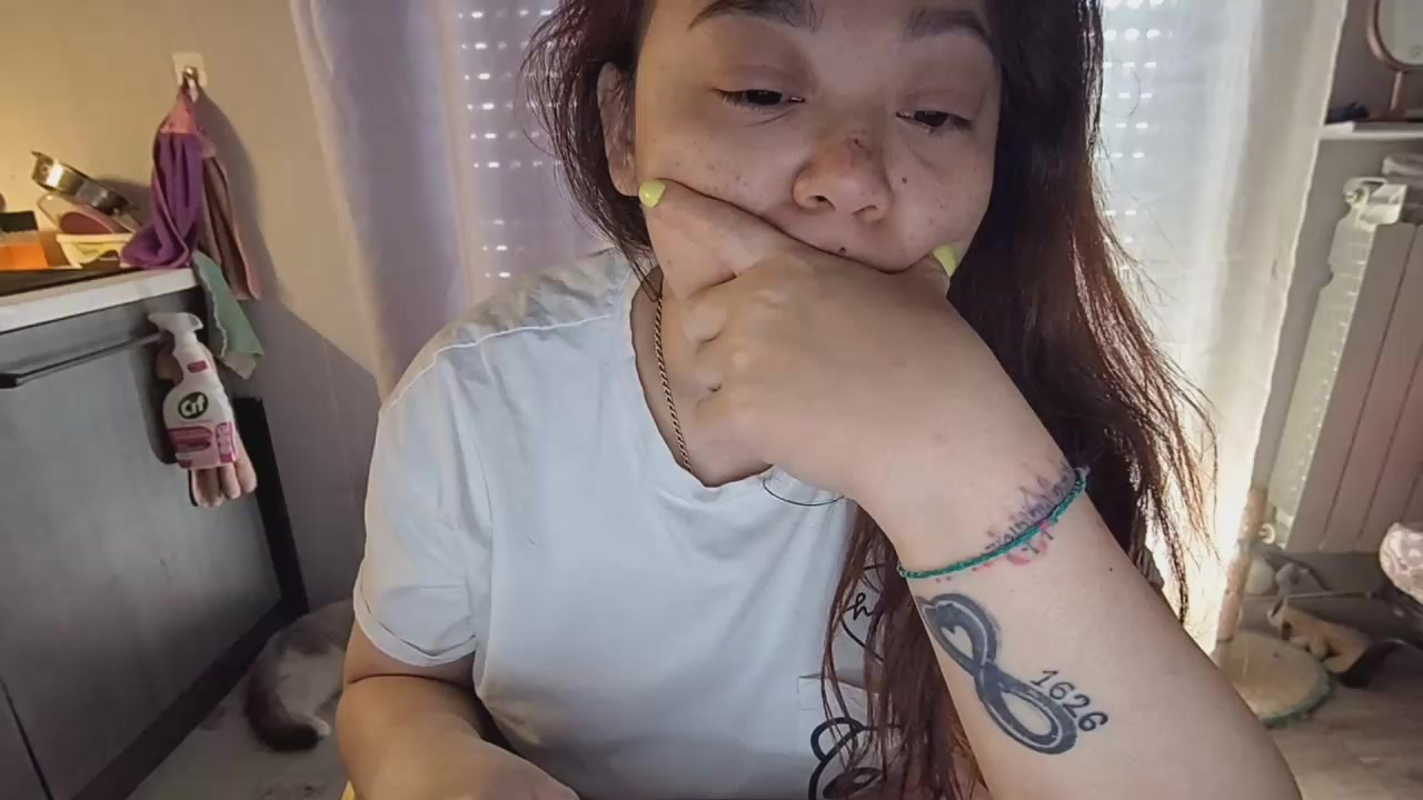 _celeste_678 Live Cam Screenshot – 2025-08-04 12:53:50