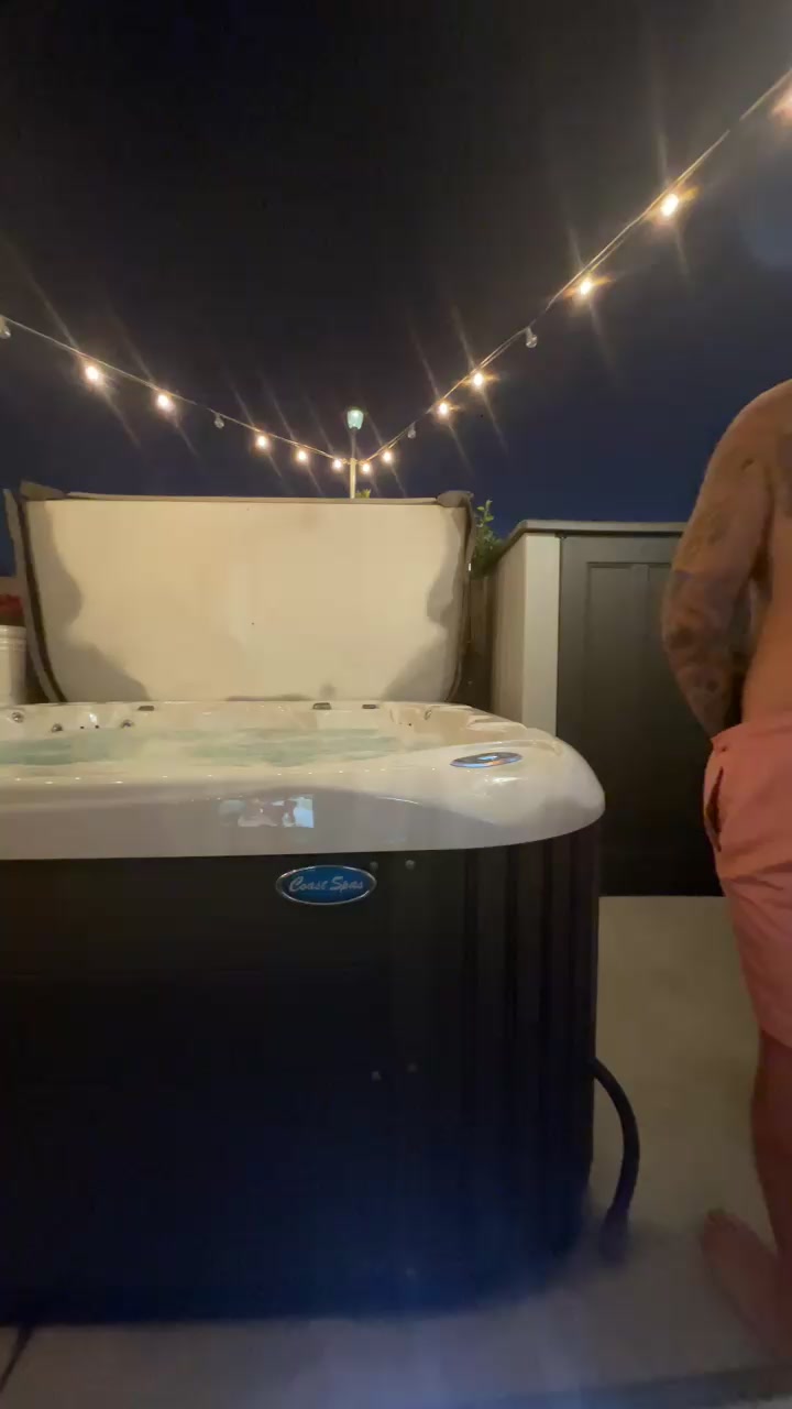 _h2o_man Live Cam Screenshot – 2025-08-30 03:05:22