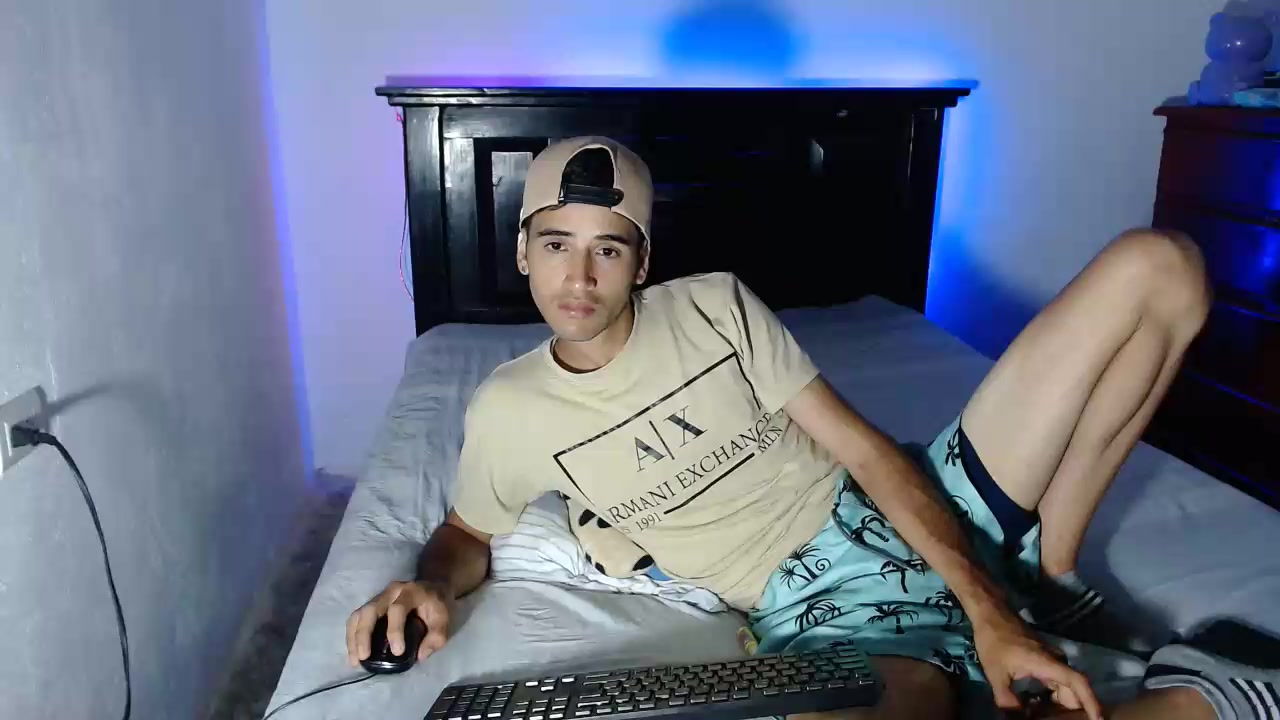 abrahamm25 Live Cam Screenshot – 2025-09-09 02:38:38