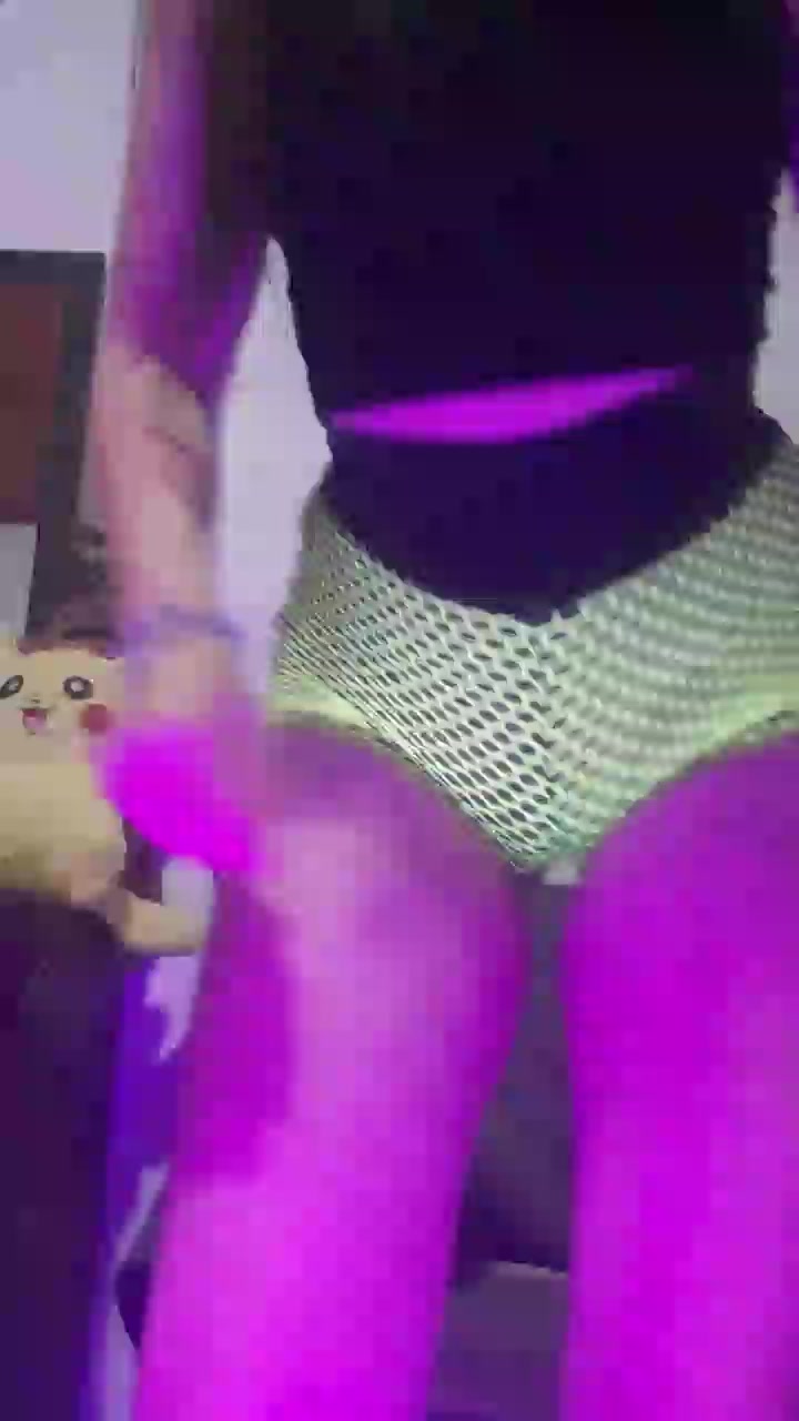 ada44hot Live Cam Screenshot – 2025-10-10 02:46:17