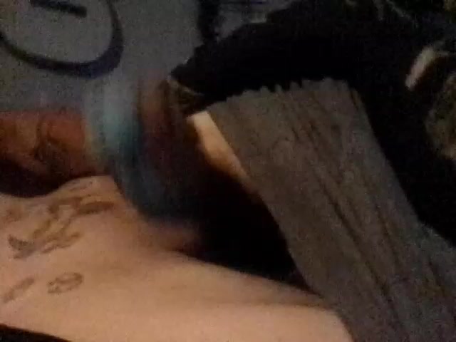 adam2091 Live Cam Screenshot – 2025-08-04 04:44:23