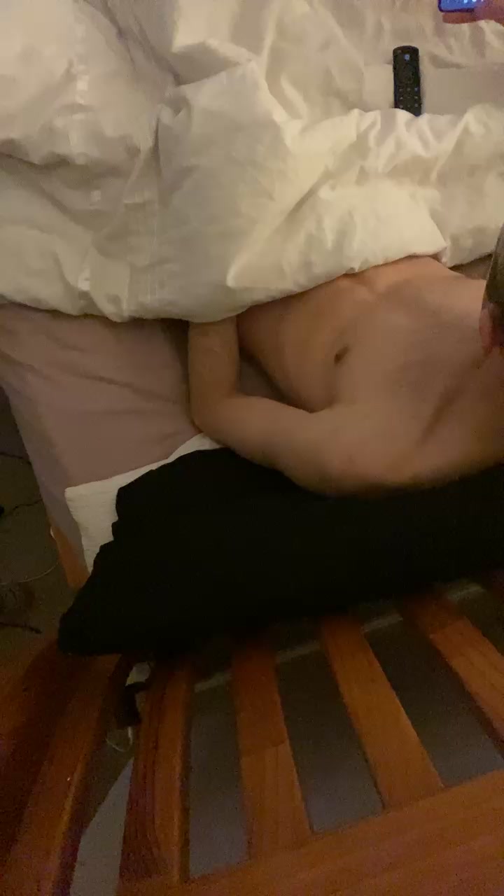 addickted7 Live Cam Screenshot – 2025-10-27 17:48:13