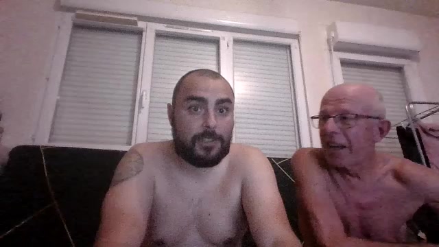 adeptedufist02 Live Cam Screenshot – 2025-08-29 20:02:22