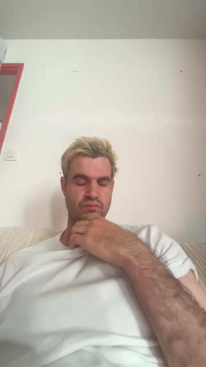adrien1986sexy Live Cam Screenshot – 2025-08-04 07:26:51