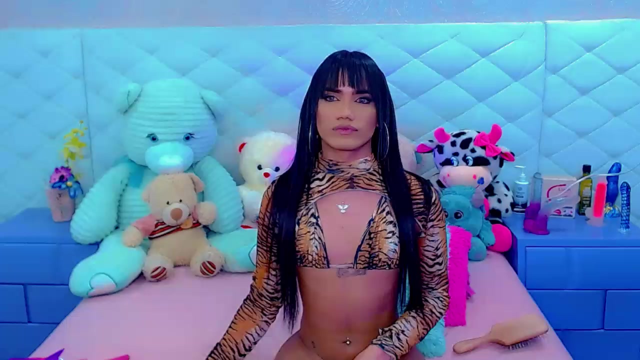 alanna_dolls Live Cam Screenshot – 2025-08-04 03:03:57