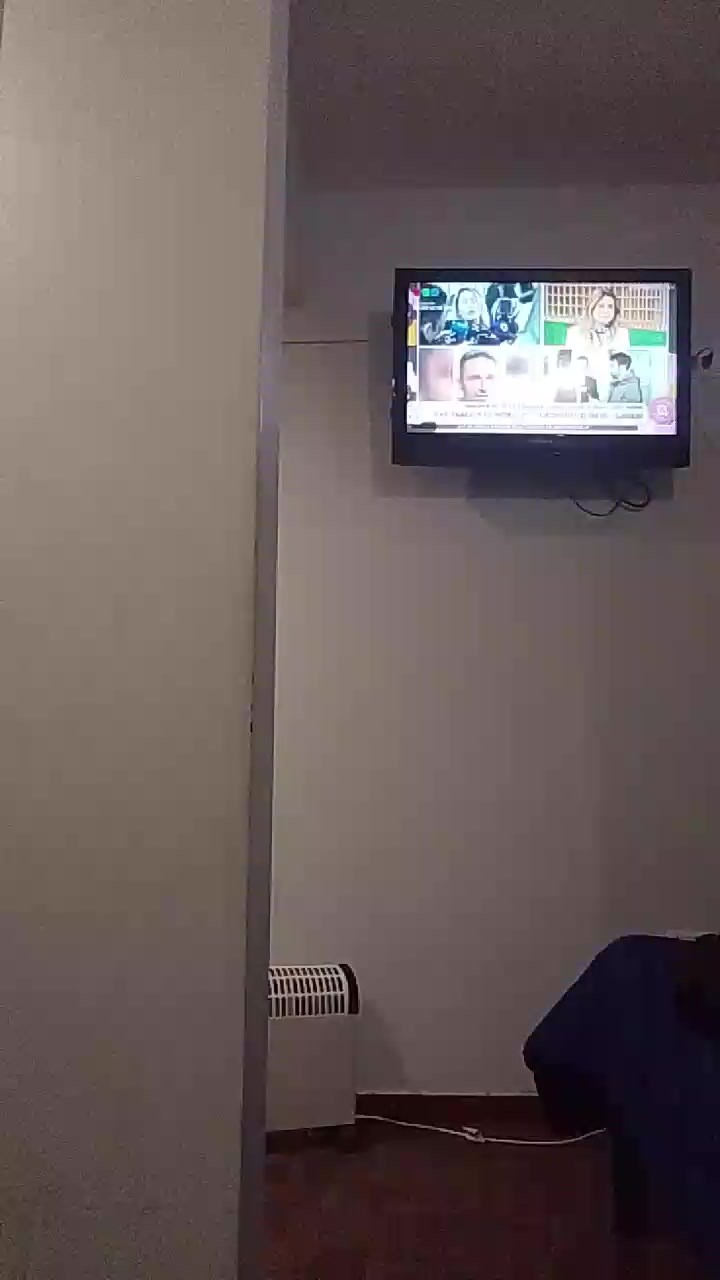 alexalex222221 Live Cam Screenshot – 2025-08-06 14:15:32
