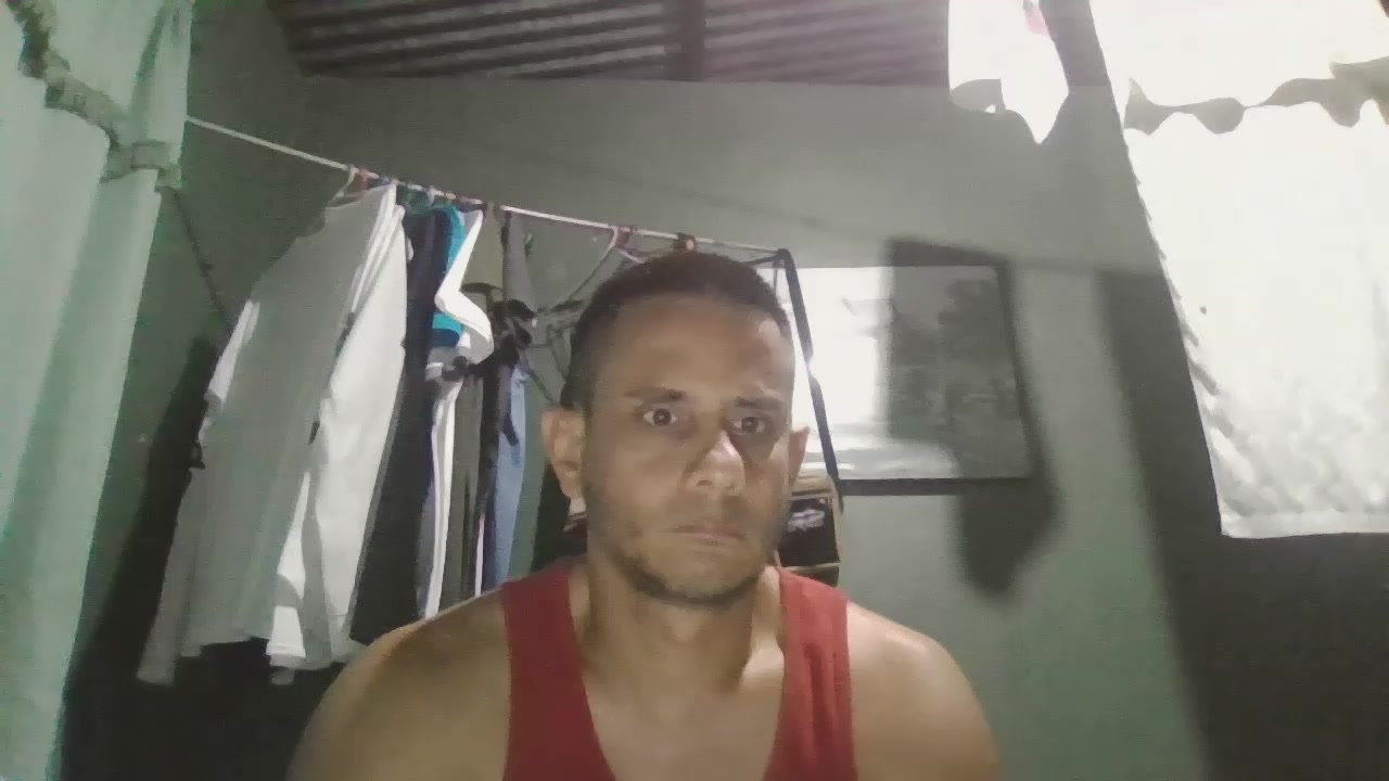 alextico1 Live Cam Screenshot – 2025-08-18 06:08:26
