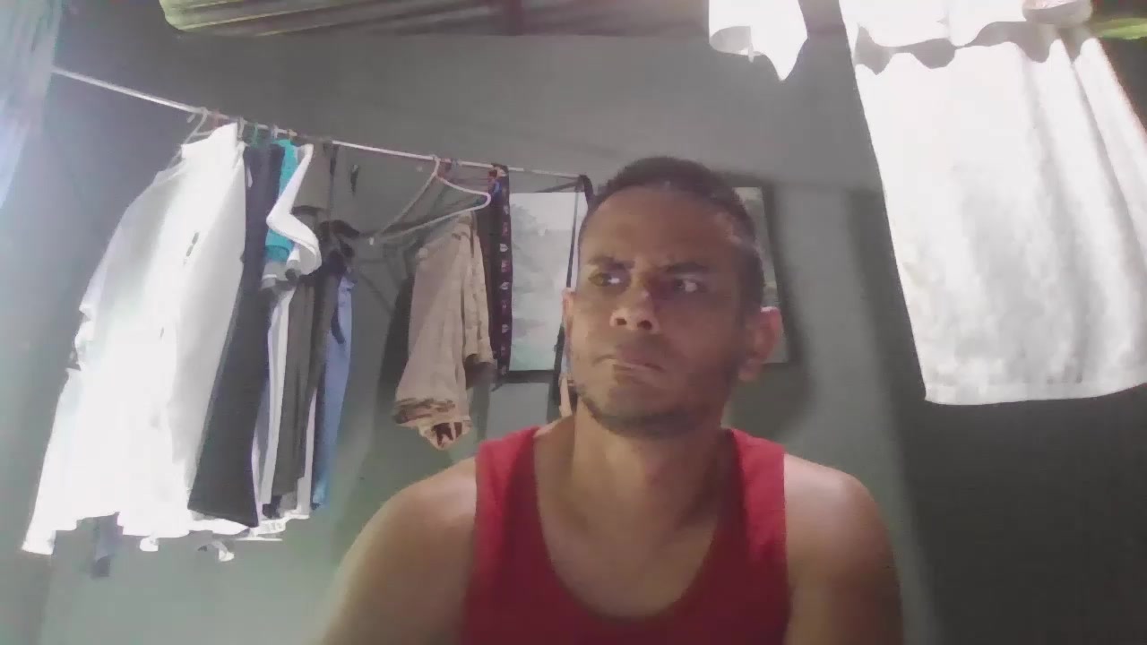 alextico1 Live Cam Screenshot – 2025-08-18 14:19:06