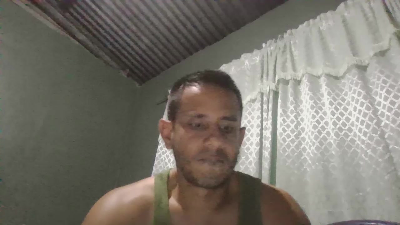 alextico1 Live Cam Screenshot – 2025-08-27 06:24:15