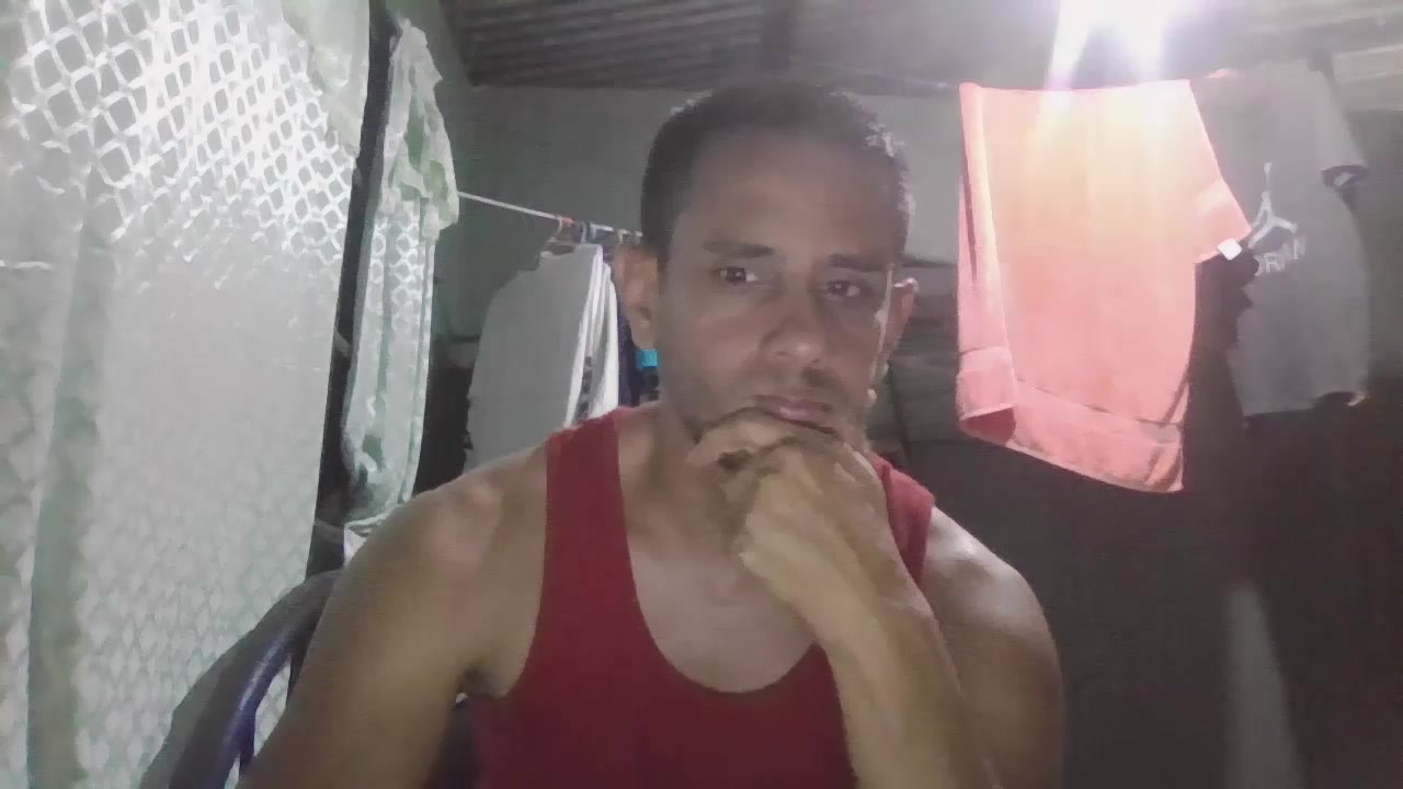 alextico1 Live Cam Screenshot – 2025-09-01 05:27:06