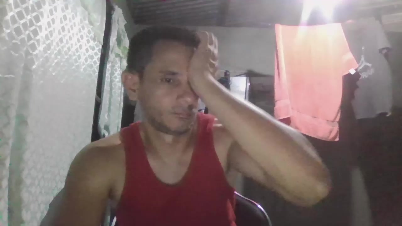 alextico1 Live Cam Screenshot – 2025-09-01 05:45:41