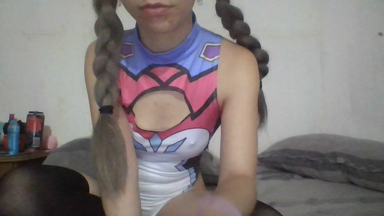 alicekitty0_0 Live Cam Screenshot – 2025-08-06 02:33:08