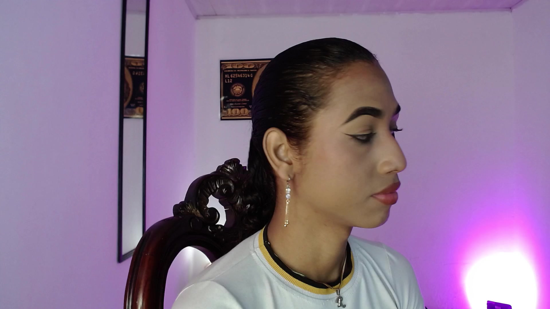 alicemassiel Live Cam Screenshot – 2025-08-20 14:44:40