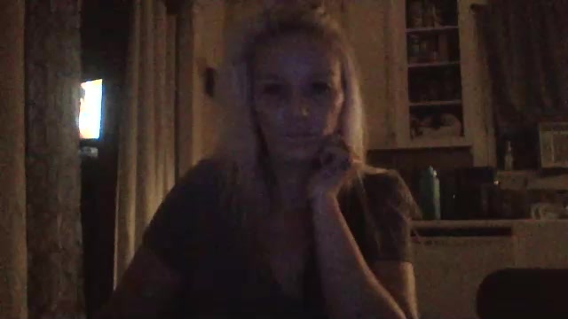 ambermarie504 Live Cam Screenshot – 2025-08-23 07:48:31
