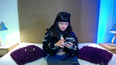 anais_moon420 Live Cam Screenshot – 2025-08-05 06:43:27