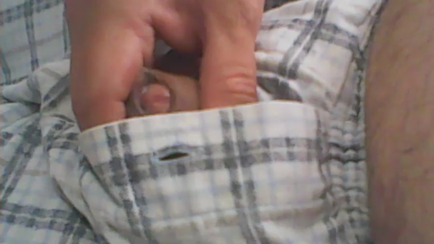 andres29322 Live Cam Screenshot – 2025-08-28 22:58:00