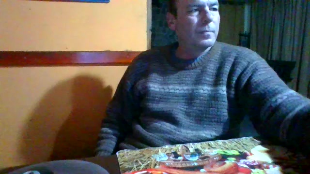 andres31 Live Cam Screenshot – 2025-08-24 00:57:38