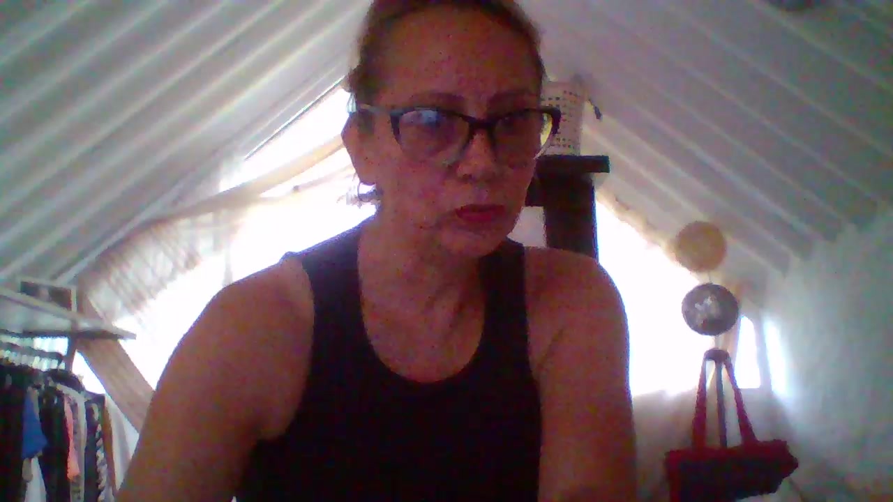 angelycute Live Cam Screenshot – 2025-10-22 21:35:26