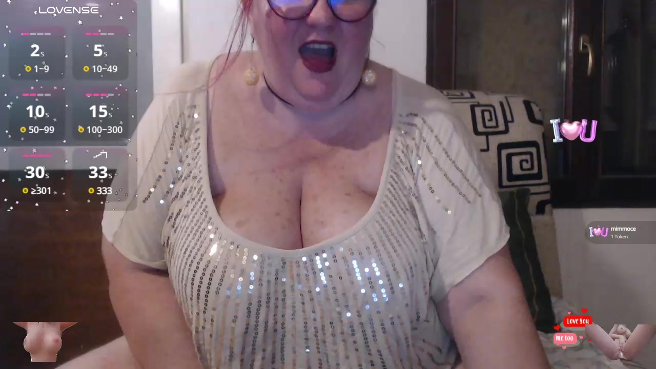 antoniastarr Live Cam Screenshot – 2025-08-03 22:03:06
