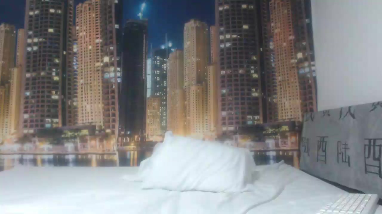 antua_ Live Cam Screenshot – 2025-08-18 03:25:44