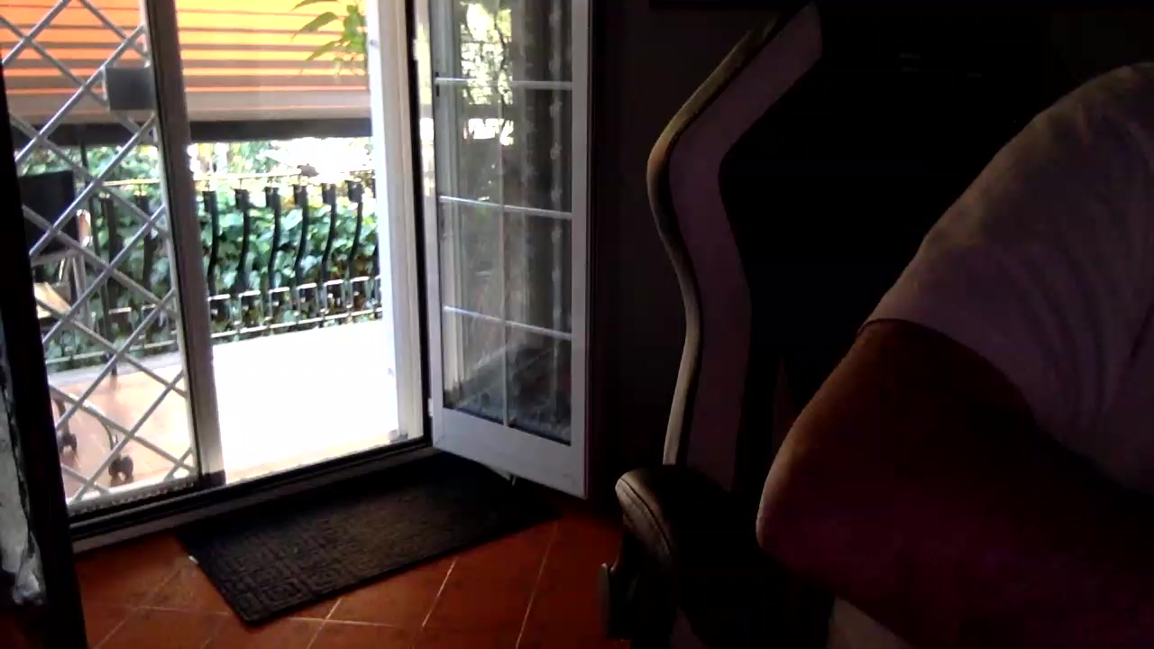 artatta Live Cam Screenshot – 2025-08-05 06:47:03